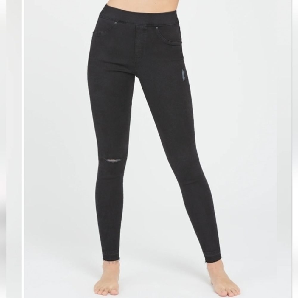 Spanx Vintage Distressed Ankle Skinny Jeans Black‎ Size Medium